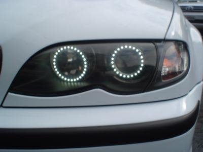 BMW 330 Farol c/ Máscara Negra e Angel Eyes