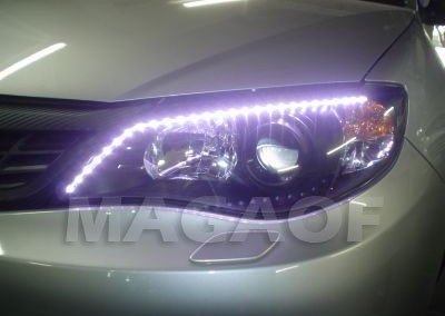 Subaru – Farol com Ledstrip