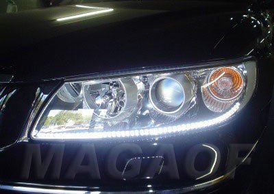 Azera – Farol com Ledstrip