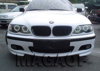 BMW 330 Angel Eyes (Visão Frontal)