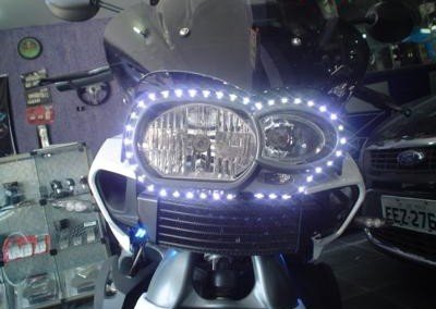 BMW 800R – Farol com Ledstrip
