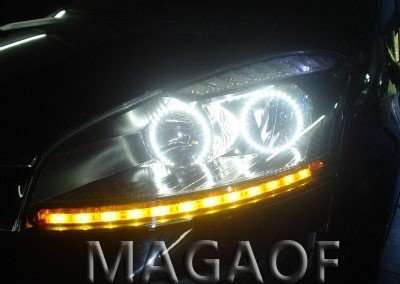 C4 Picasso – Farol com Angel Eyes e Ledstrip