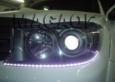 Hilux – Farol com Ledstrip