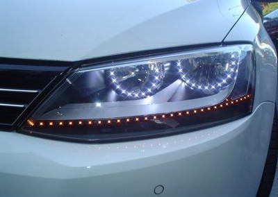 Jetta – Farol c/ Ledstrip e Angel Eyes