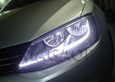 Jetta – Farol com Ledstrip