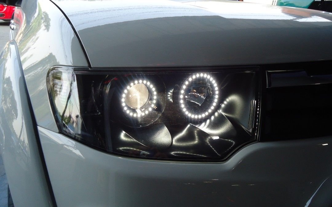 Triton – Farol Angel Eyes