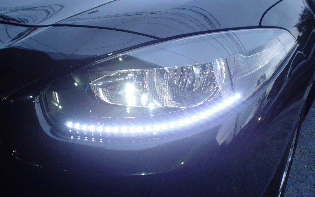 Fluence – Farol com Ledstrip