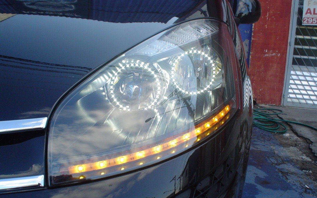 Citroen C4 – Farol Angel Eyes
